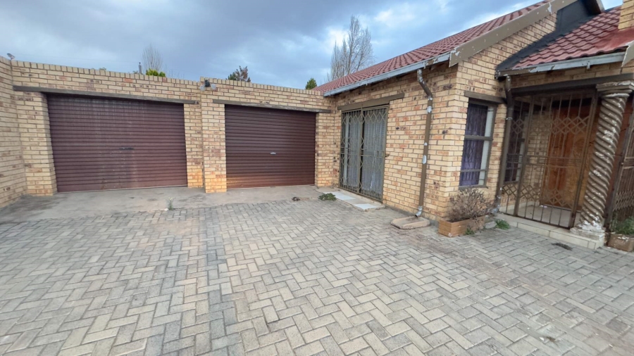 3 Bedroom Property for Sale in Mandela View Free State